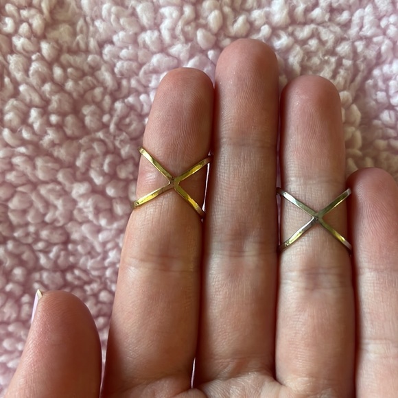 Bundle of two criss cross knuckle rings - Picture 2 of 9